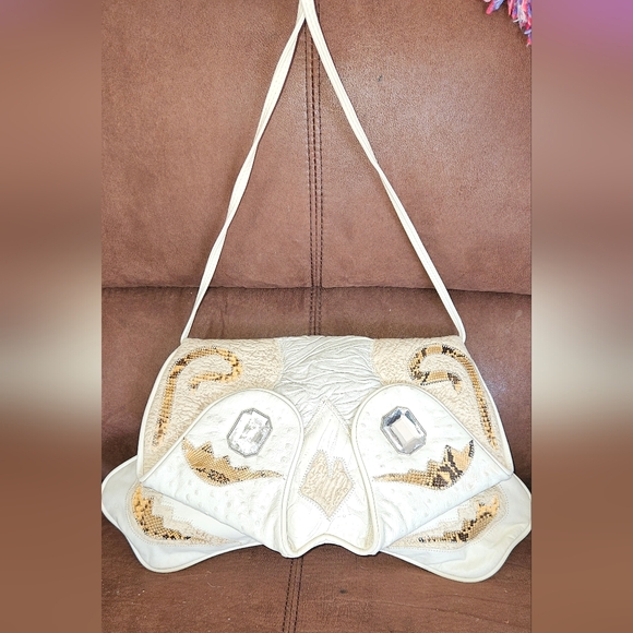 PELLE Vintage 80s Shoulder Bag Envelope Purse Ostrich Embossed Cream Leather - Picture 1 of 15